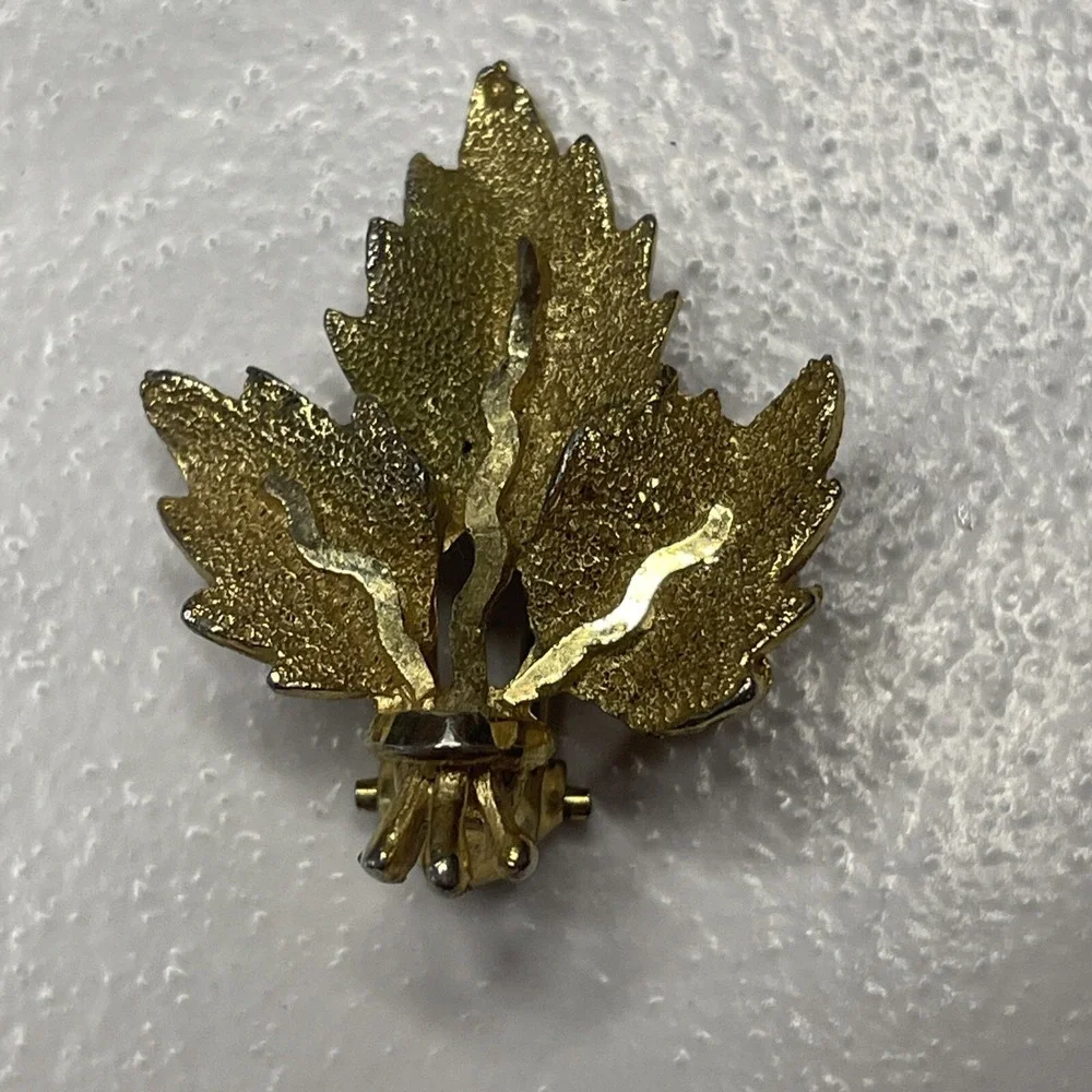 Vintage BSK Scarf Dress Purse Clip Brushed‎ Gold Tone Leaf Leaves Nature